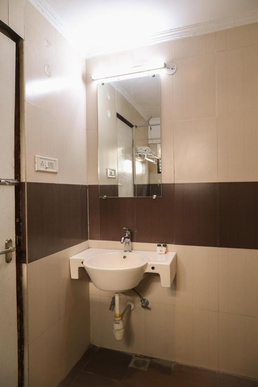 Oyo Flagship 14469 Darshan Tower Gitanjali Nagpur Exterior photo